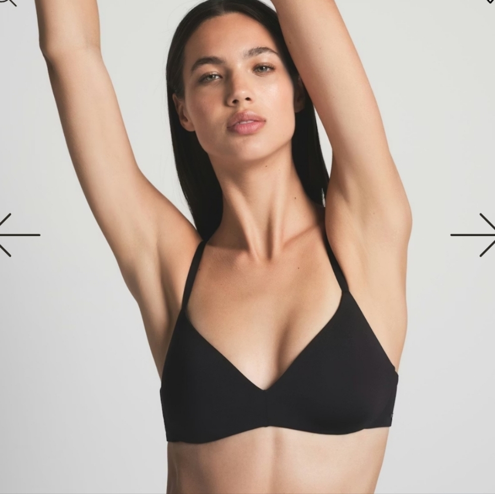 SKIMS Wireless Form Push-Up Plunge Bra - Onyx NWT 32C Black